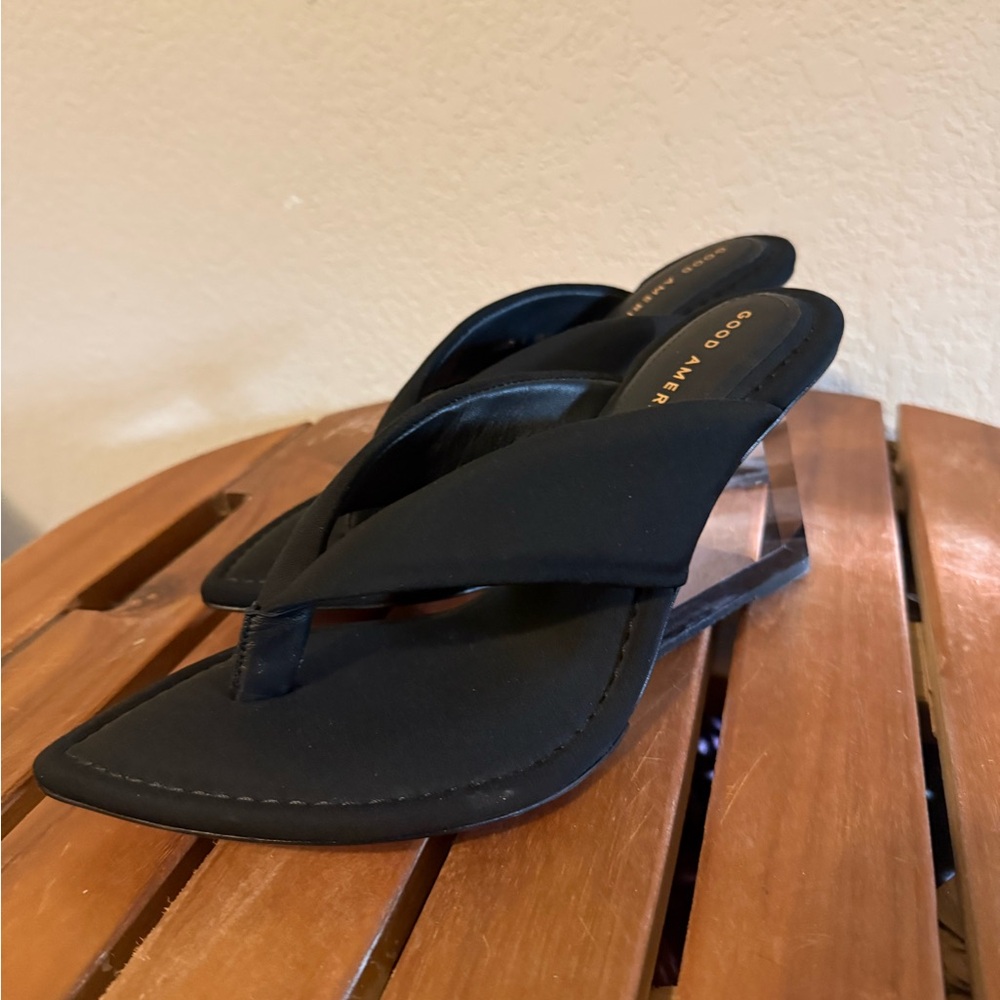 Good American Black Square-Toe Thong Heels